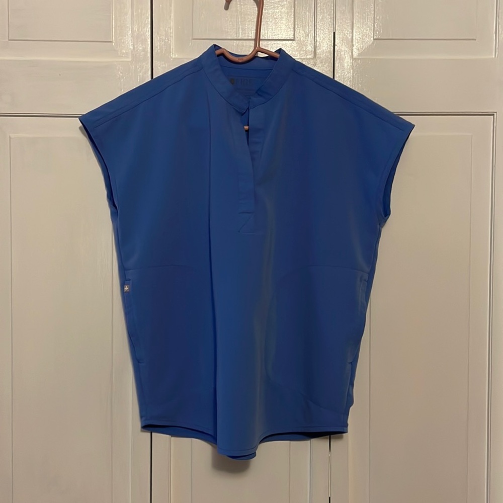 FIGS Ceil blue Rafaela size XXS